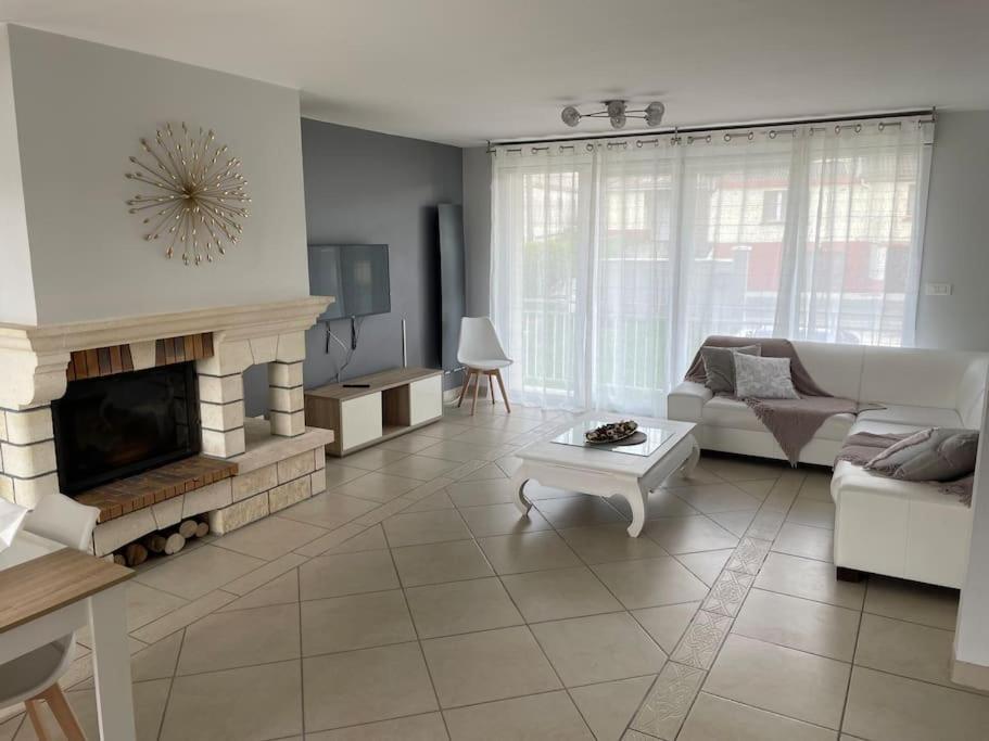 Maison D'Hotes Baslieux-sous-Chatillon Esterno foto